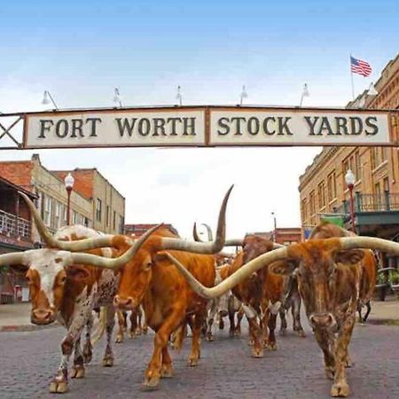 **Min Frm Dwntwn Fort Worth*Modern*Cozy*Townhome** Екстериор снимка